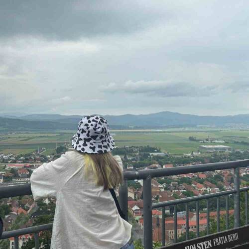Samantha Thomure, Romania